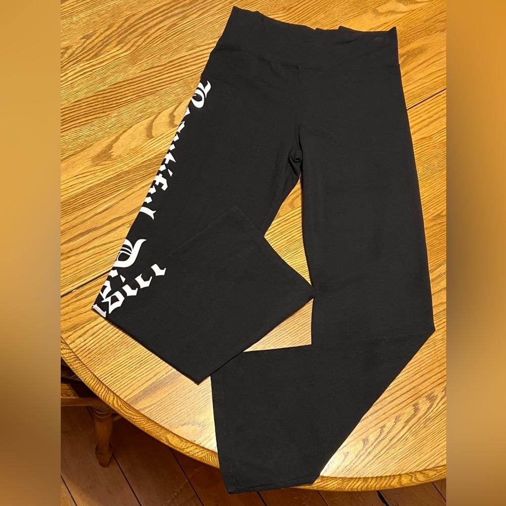 Beautiful Disaster CLASSIC OBSOLETE
Spell Out Logo Yoga Pants- L - NWOT! 💕